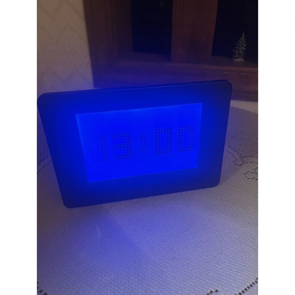 TETRIS Clock/Alarm Clock with Animated Time Change like Tetris blocks RARE